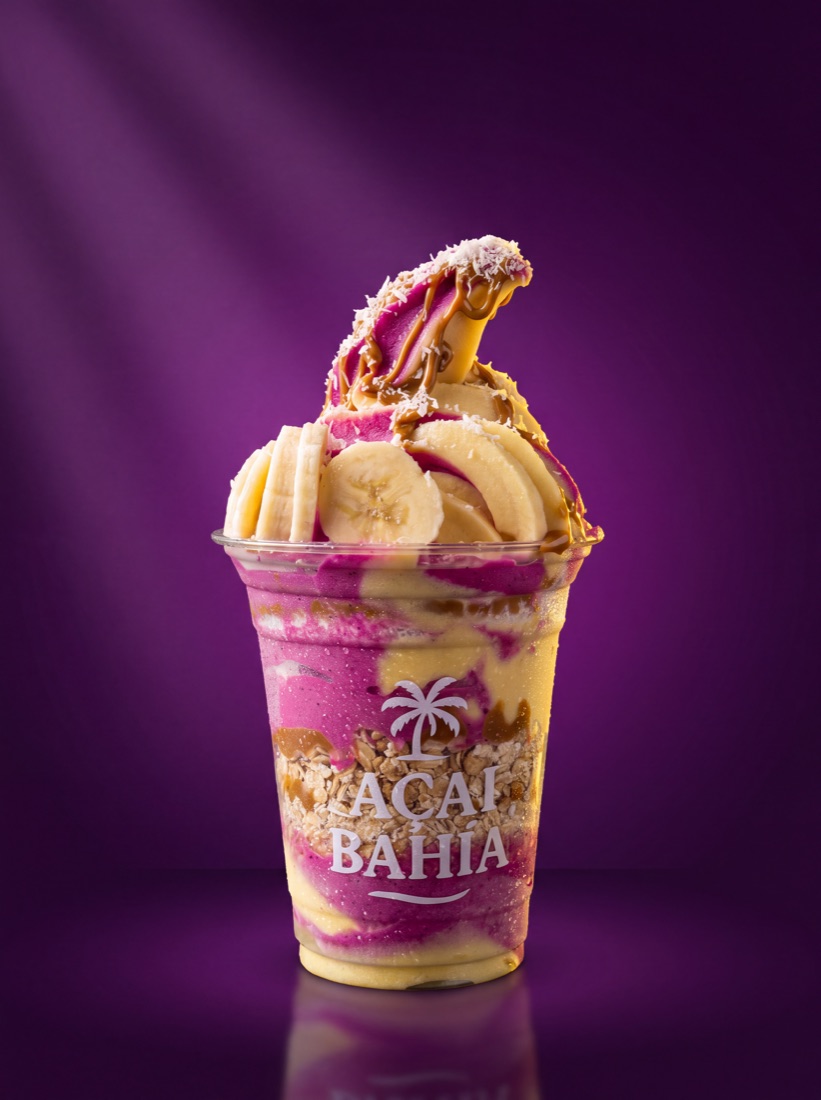Vaso mixto de pitaya y mango-maracuyá con plátano y coco